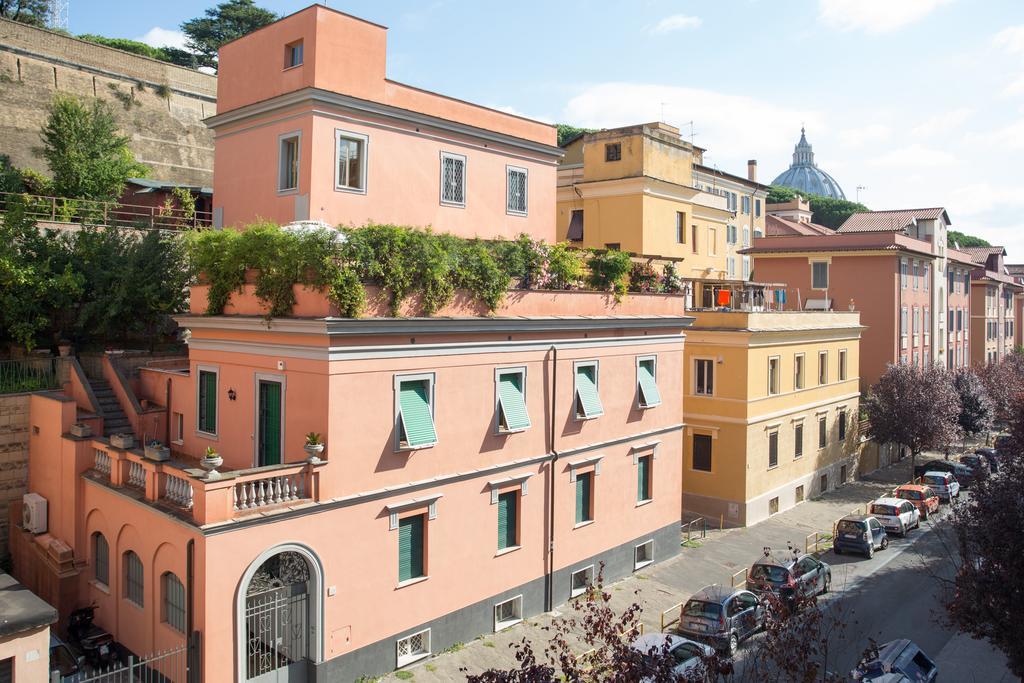 La Finestra Su San Pietro Roma